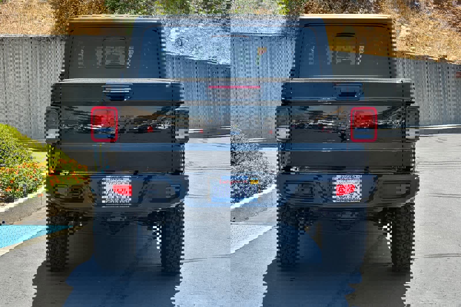 Used 2022 Jeep Gladiator Sport image 5