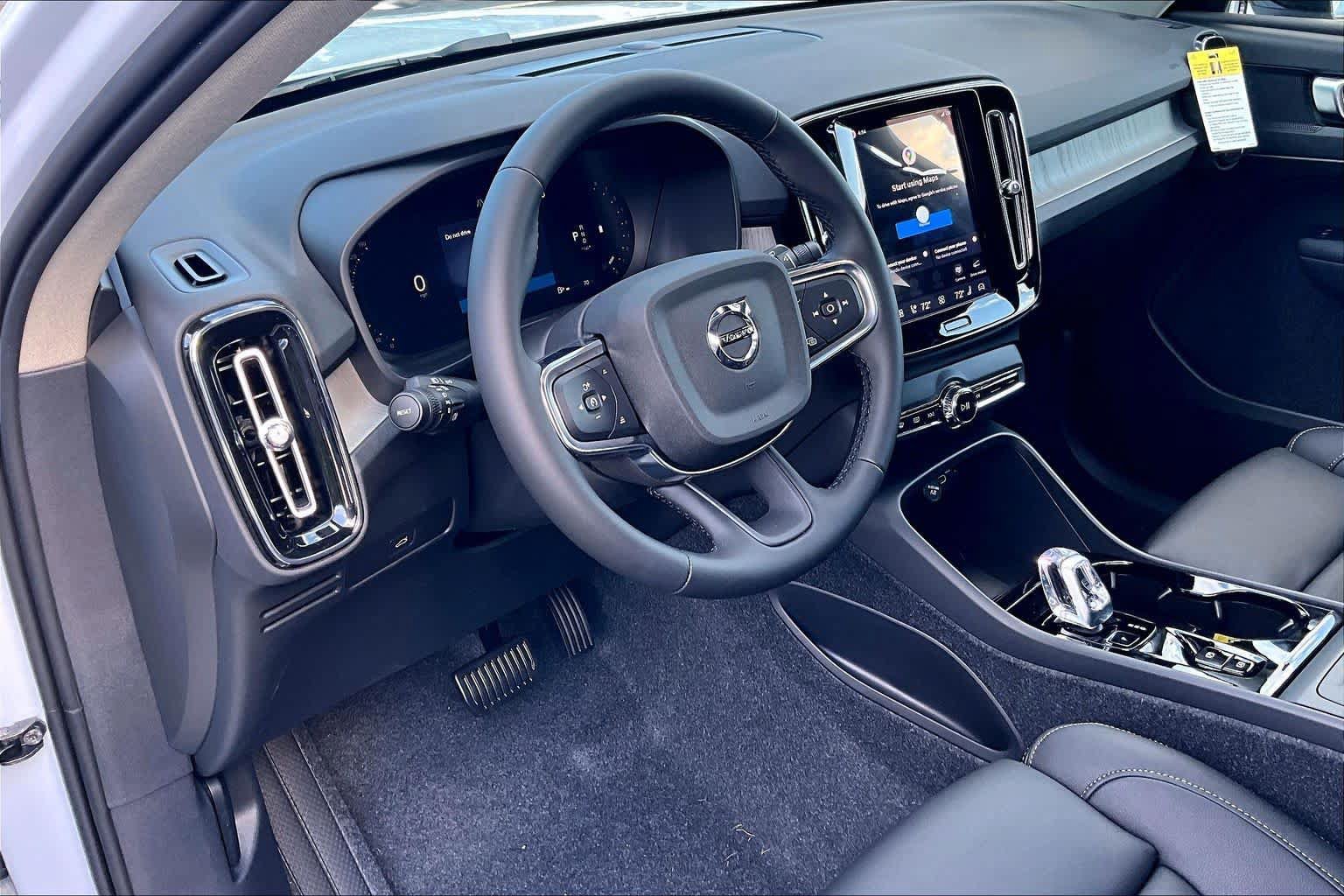 New 2026 Volvo XC40 B5 Plus w/ Protection Package Premier AWD/4WD image 9