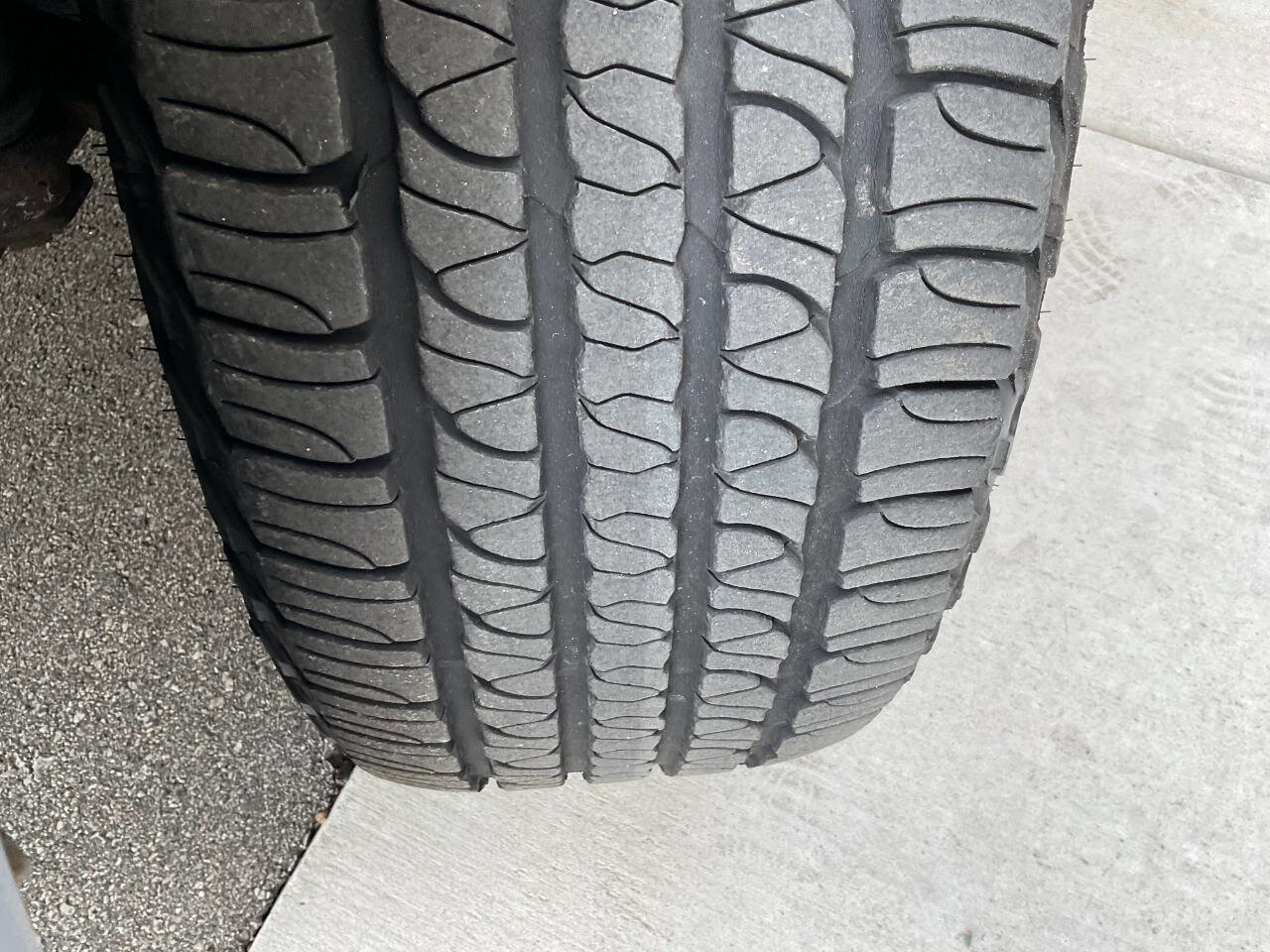 Used 2012 Toyota Highlander SE w/ Tow Pkg AWD/4WD image 57