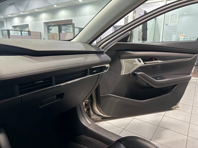 Used 2022 MAZDA MAZDA3 s image 24