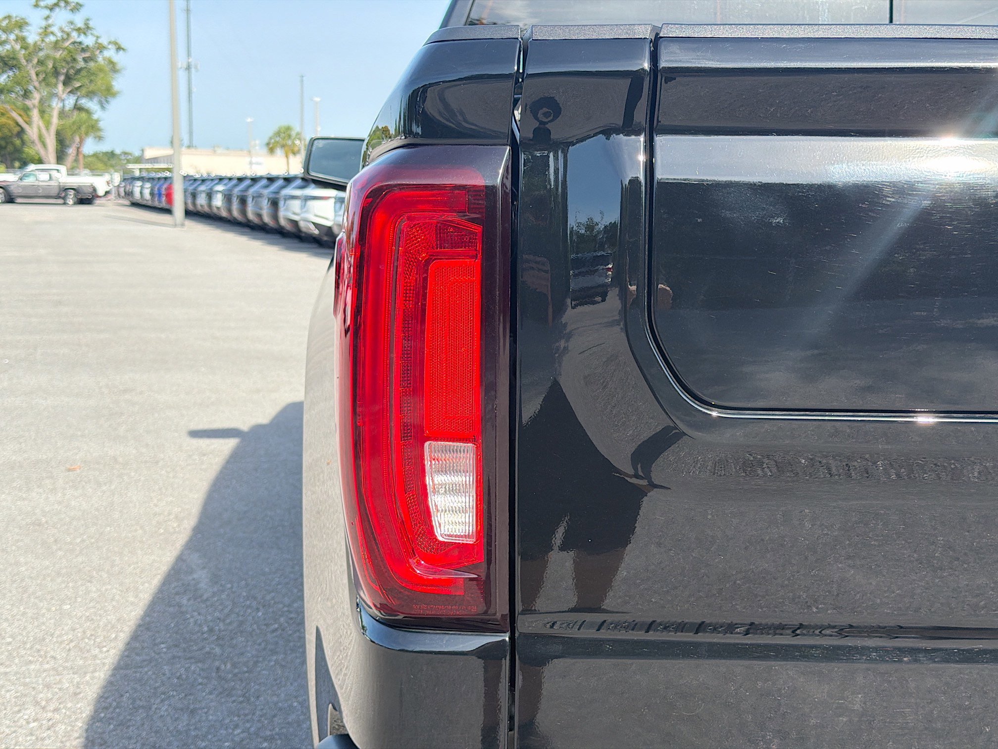 Used 2024 GMC Sierra 1500 Denali w/ Denali Reserve Package AWD/4WD image 10