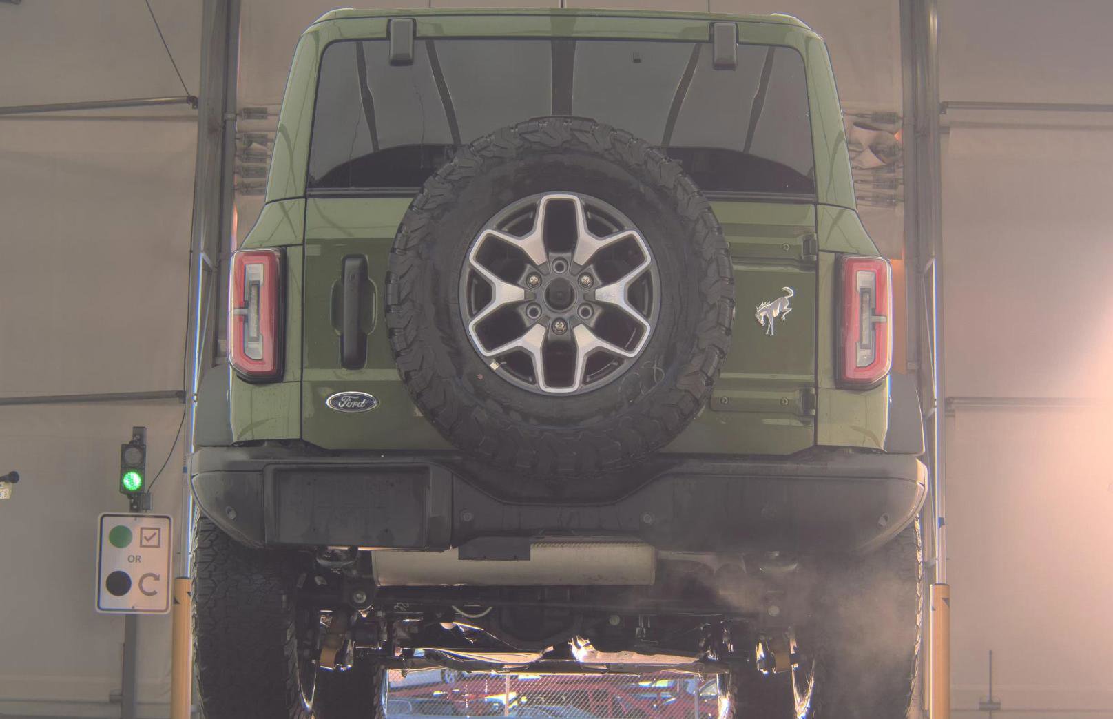 Used 2025 Ford Bronco Badlands image 7