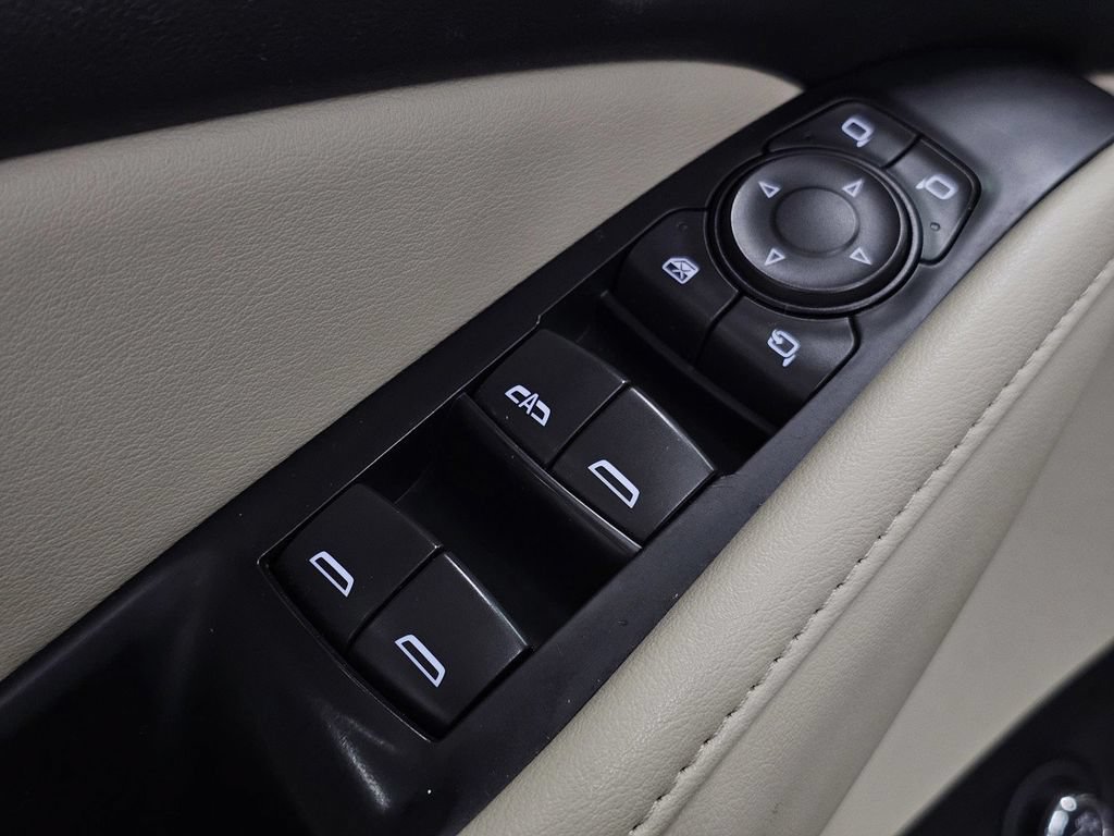 Used 2020 Buick Enclave Premium w/ Sun and Sites Package AWD/4WD image 34