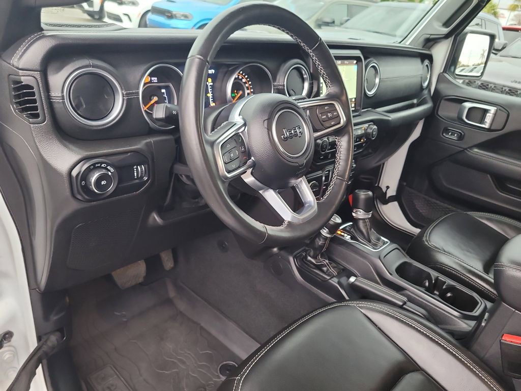 Certified 2023 Jeep Wrangler Sahara w/ Cold Weather Group image 15