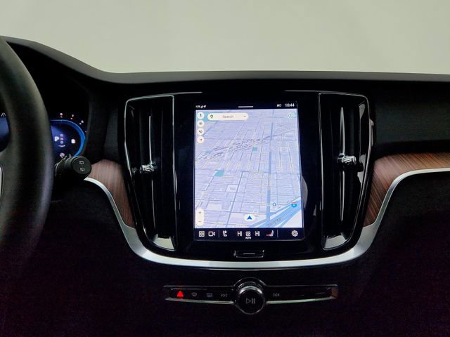 Certified 2025 Volvo V60 B5 Cross Country Plus image 27