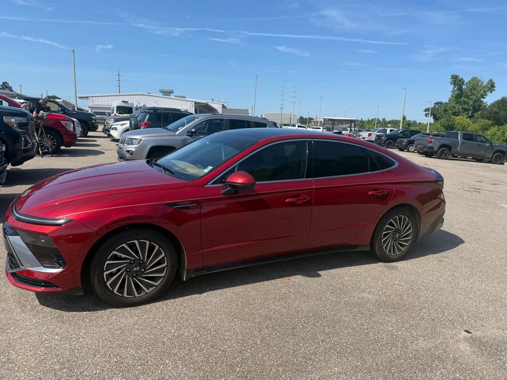 Used 2025 Hyundai Sonata Limited