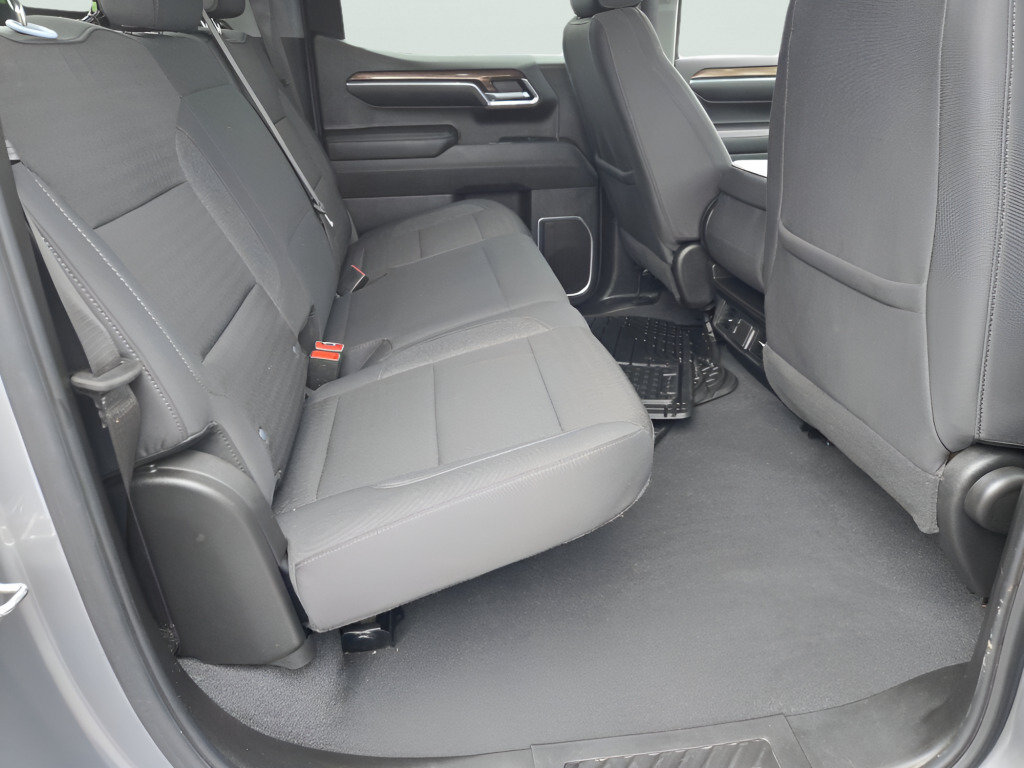 Certified 2024 Chevrolet Silverado 1500 LT AWD/4WD image 11
