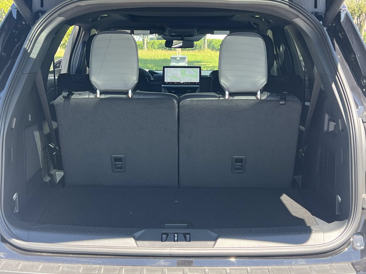 New 2026 Ford Explorer ST w/ Sun And Sound Package AWD/4WD image 19