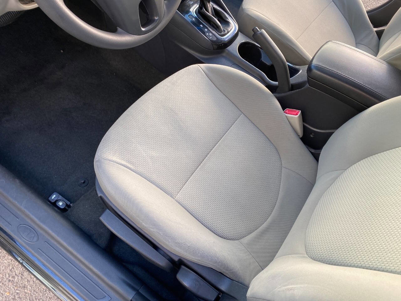 Used 2012 Kia Forte LX image 23