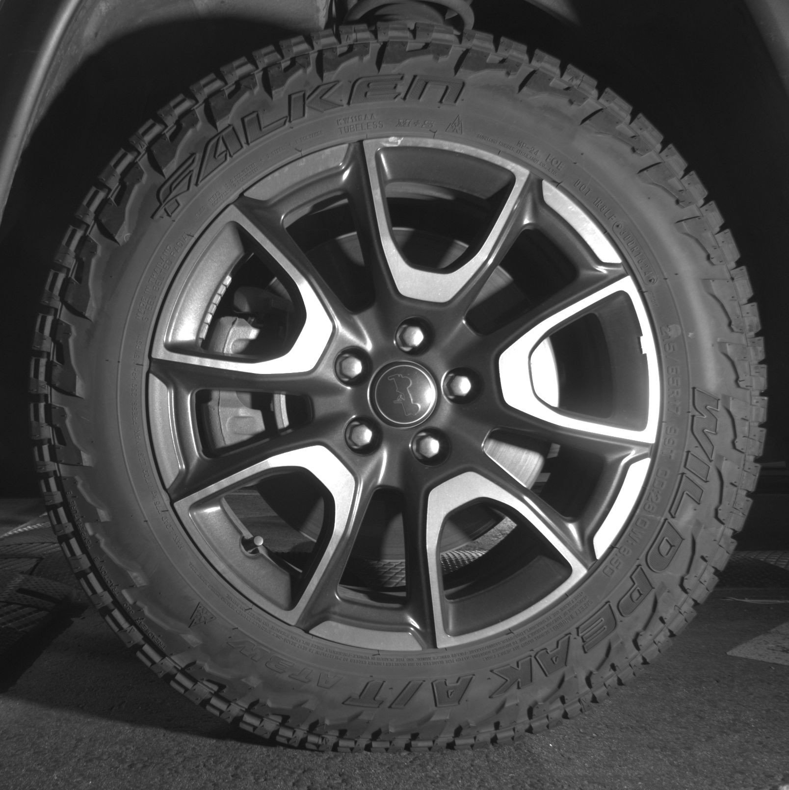 Used 2025 Jeep Compass Trailhawk image 12