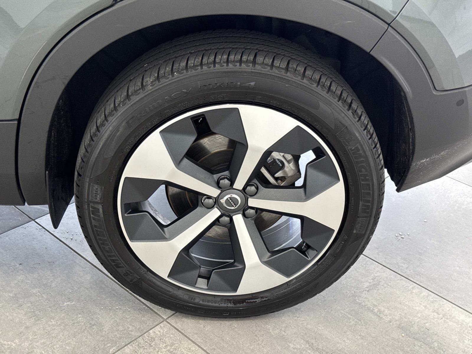 Used 2026 Volvo XC40 B5 Plus w/ Protection Package Premier AWD/4WD image 9