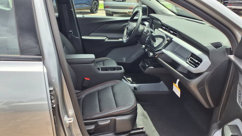 New 2027 Chevrolet Bolt RS w/ Technology Package FWD image 17