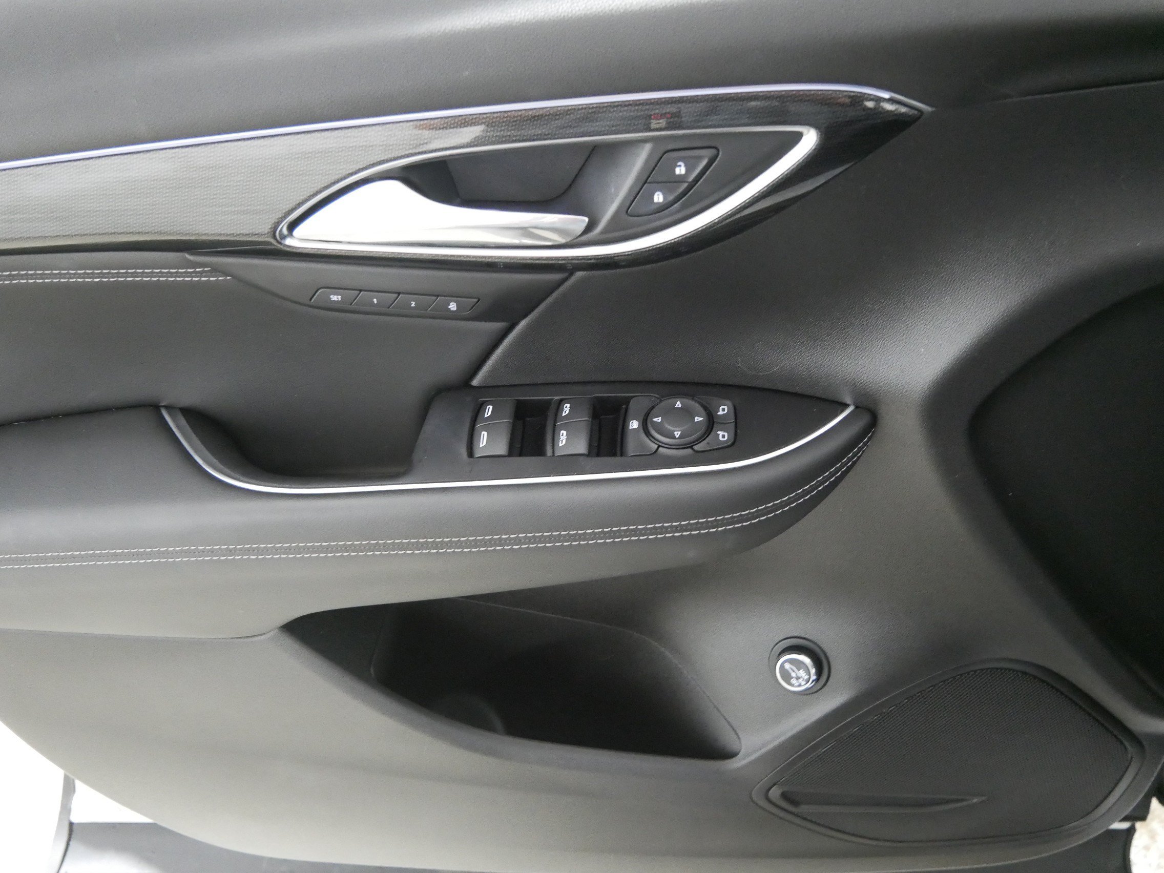Used 2023 Buick Envision Essence AWD/4WD image 19