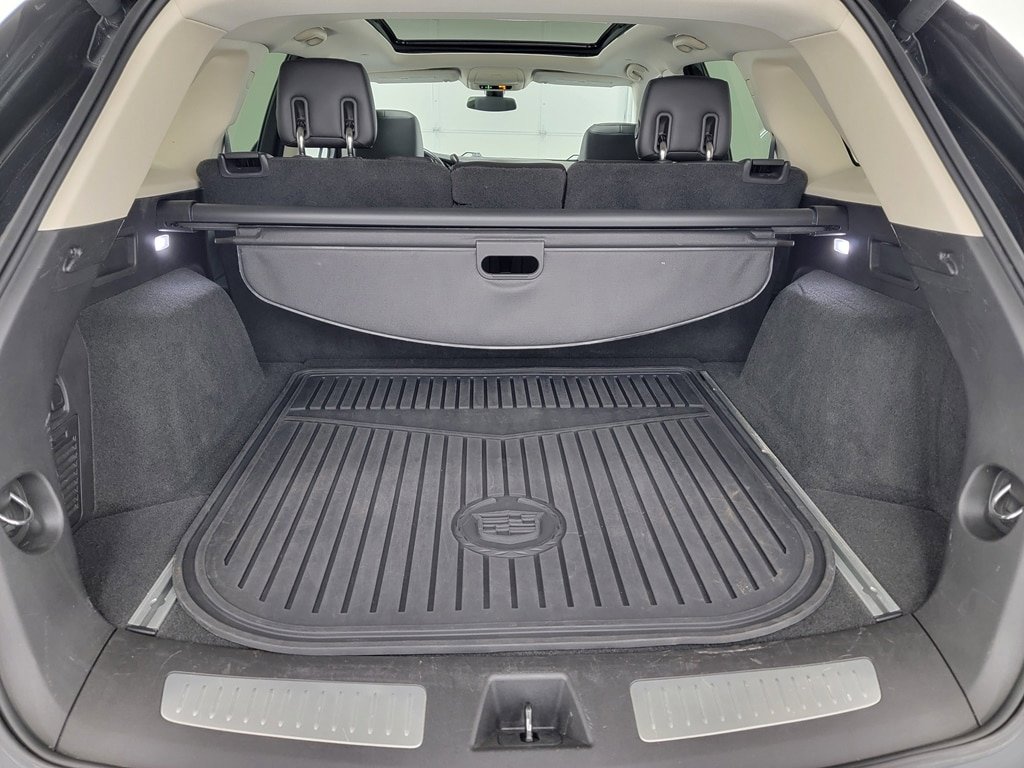 Used 2017 Cadillac XT5 Luxury AWD/4WD image 38
