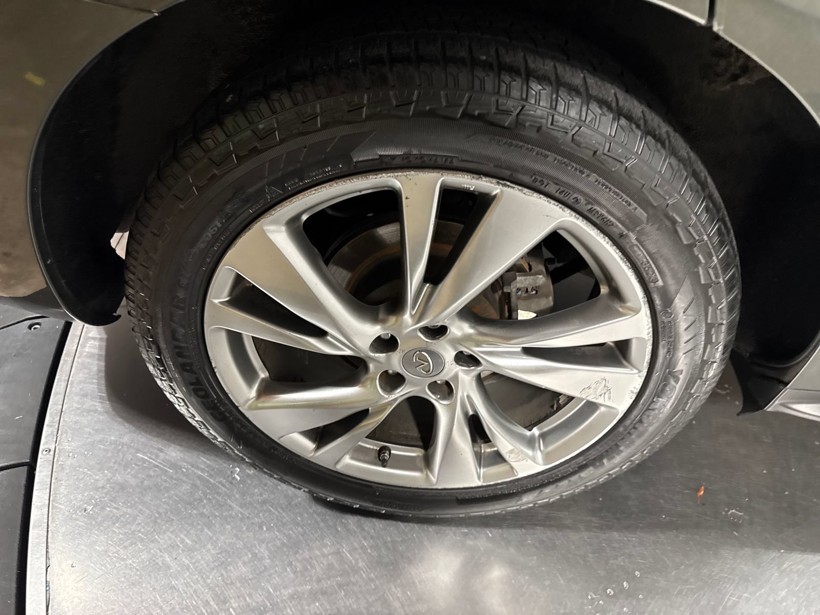 Used 2013 INFINITI JX35 AWD w/ Premium Pkg image 8