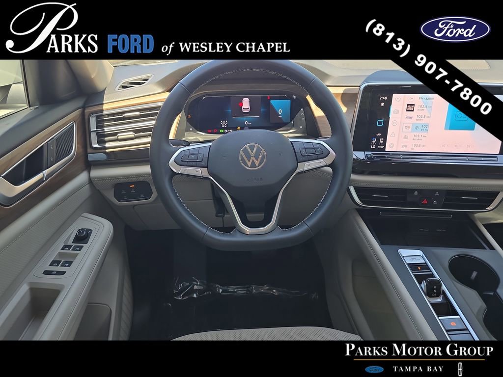 Used 2025 Volkswagen Atlas SE FWD image 11