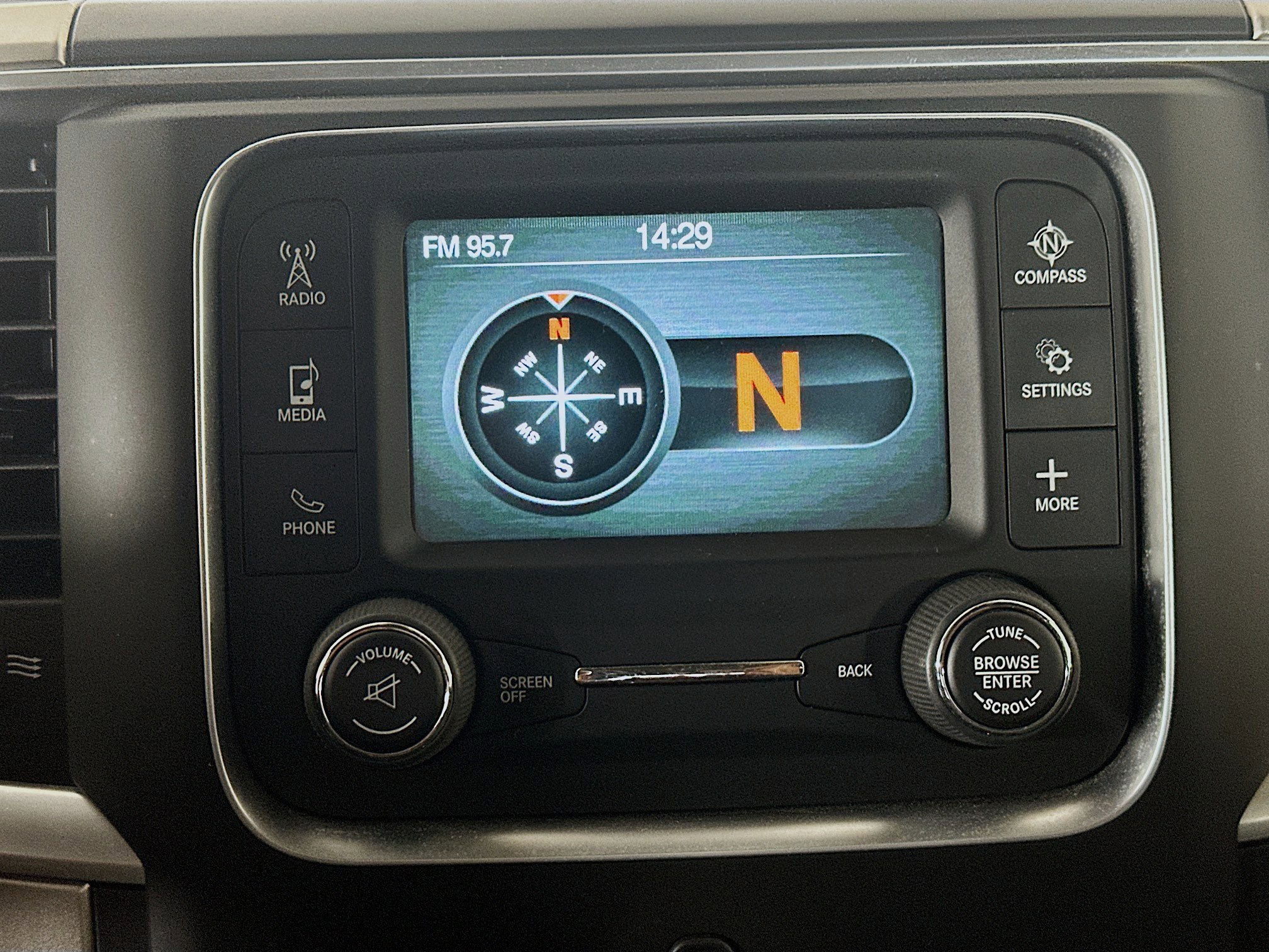 Used 2018 RAM 1500 Classic SLT image 21