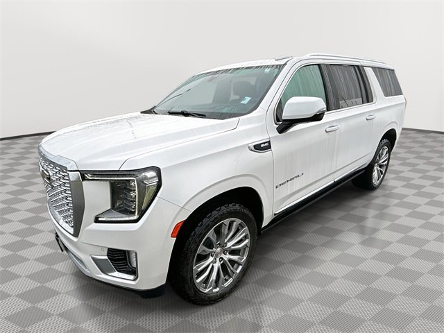 Used 2021 GMC Yukon XL Denali w/ Denali Premium Package image 1