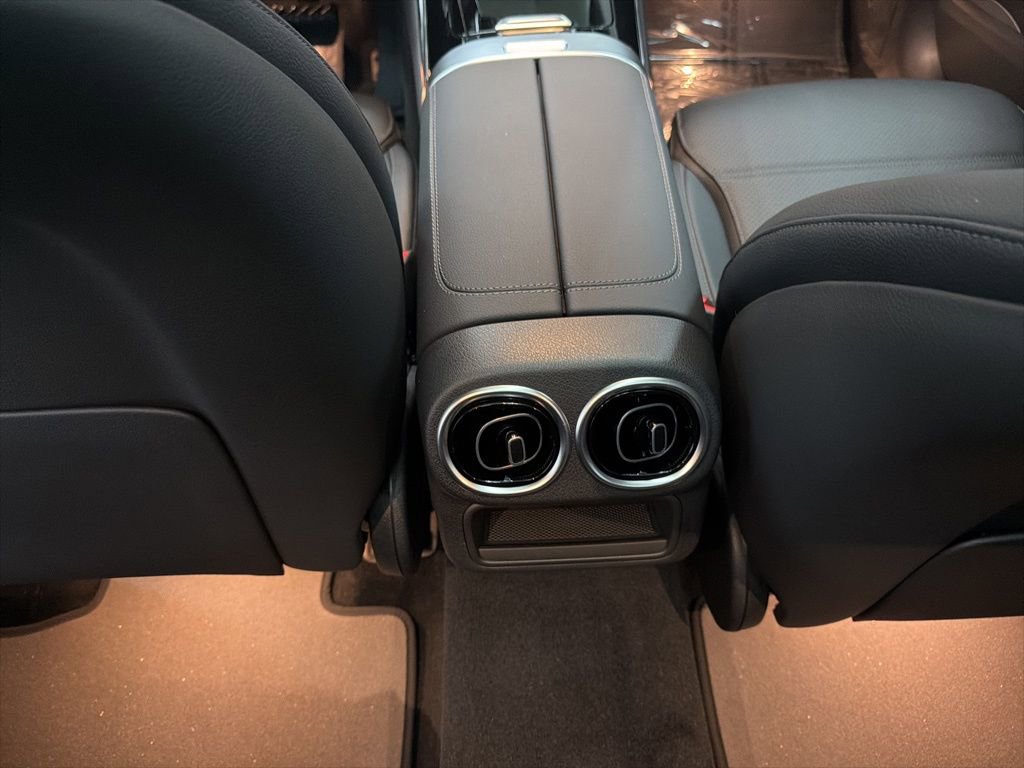 New 2026 Mercedes-Benz GLC 300 image 23