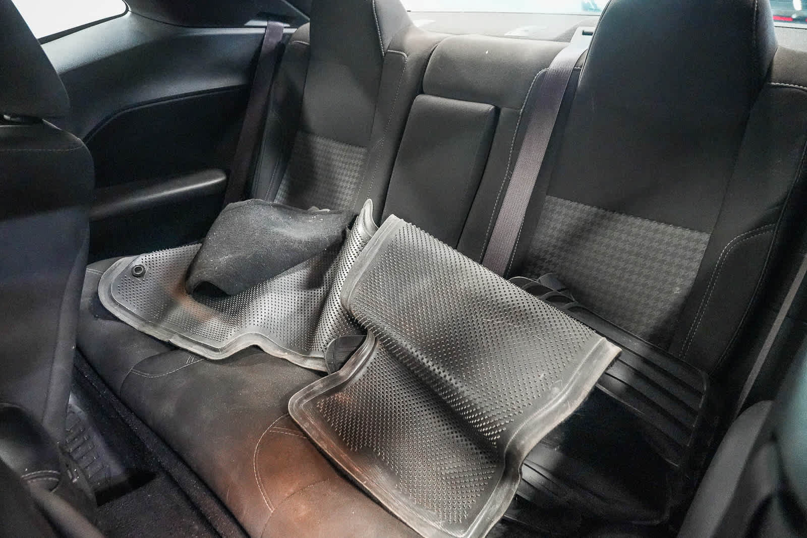 Used 2023 Dodge Challenger SXT RWD image 18