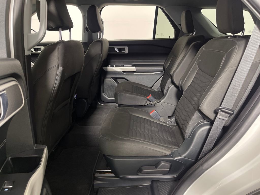 Used 2021 Ford Explorer XLT image 13