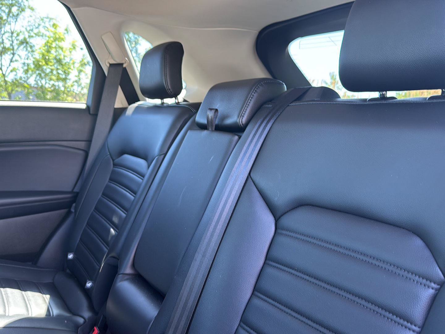 Used 2023 Ford Edge SEL AWD/4WD image 9