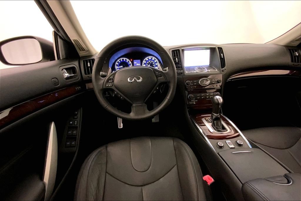 Used 2012 INFINITI G37 Convertible w/ Premium Pkg RWD image 4