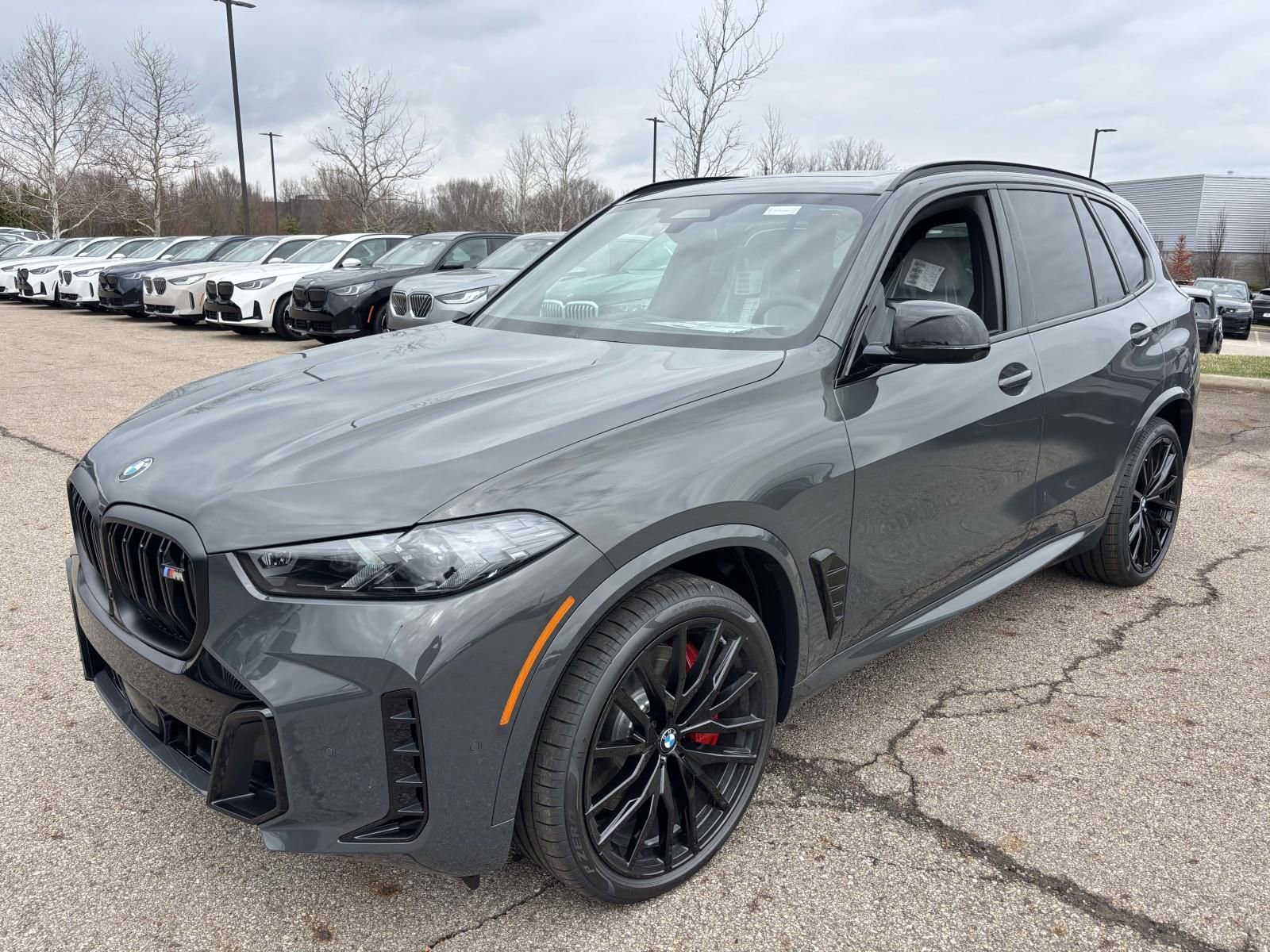New 2026 BMW X5 M60i