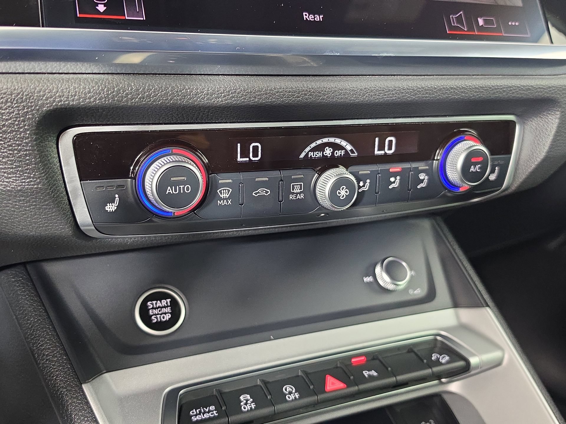 Certified 2025 Audi Q3 2.0T Premium Plus w/ Premium Plus Package AWD/4WD image 29