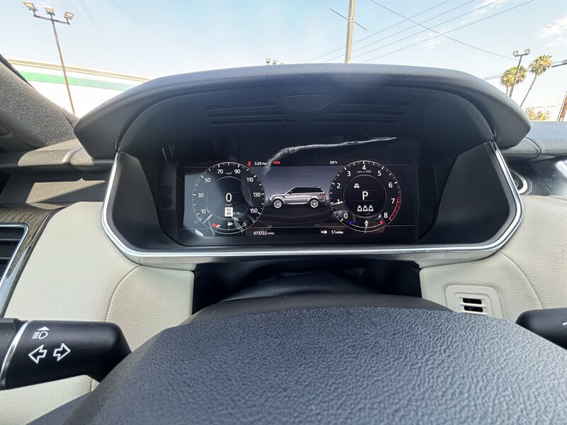 Used 2018 Land Rover Range Rover Sport HSE AWD/4WD image 38