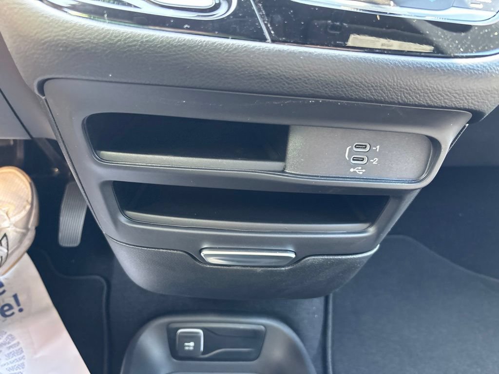 New 2027 Chrysler Pacifica Select FWD image 42