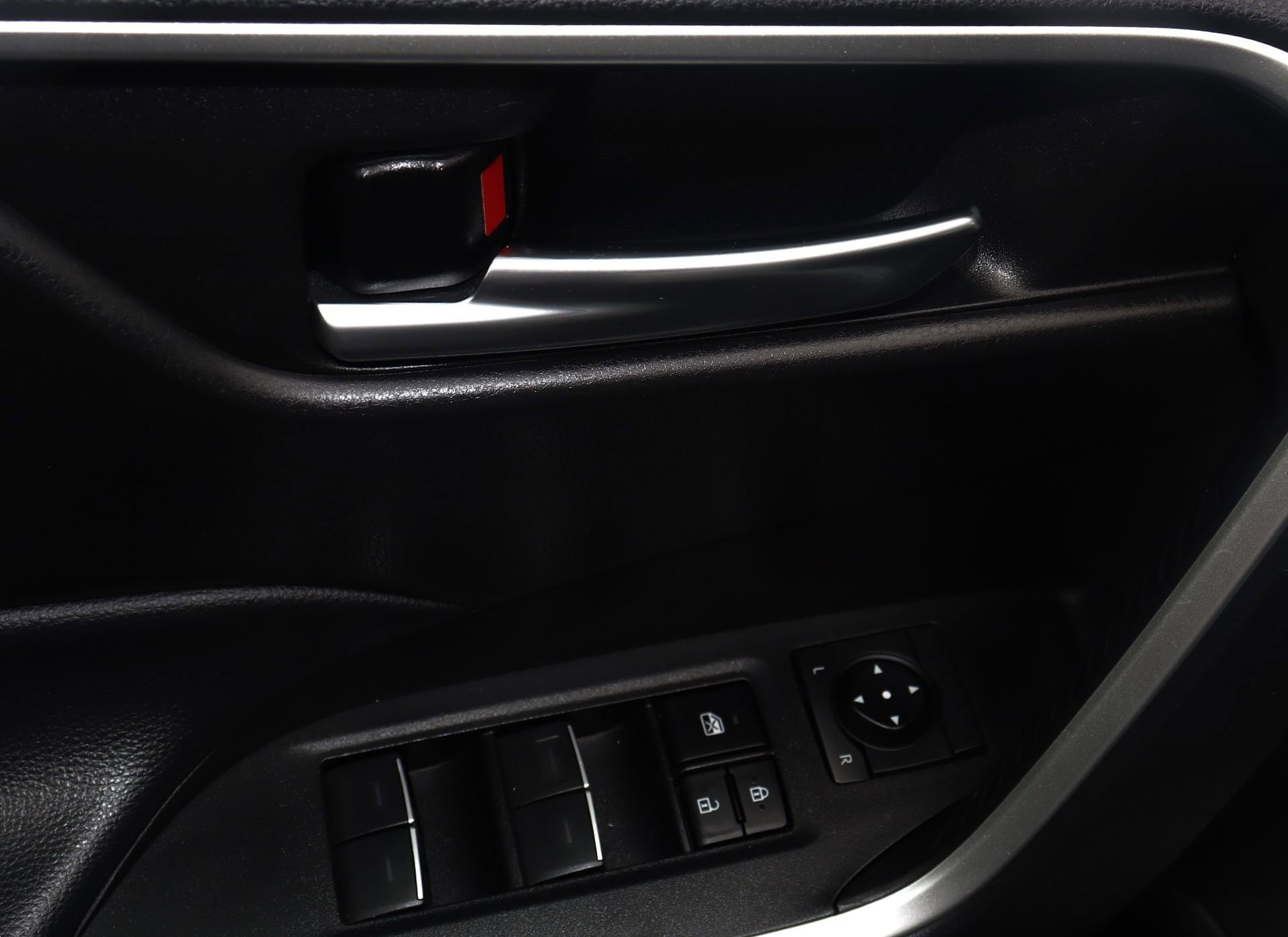 Used 2023 Toyota RAV4 XLE image 13