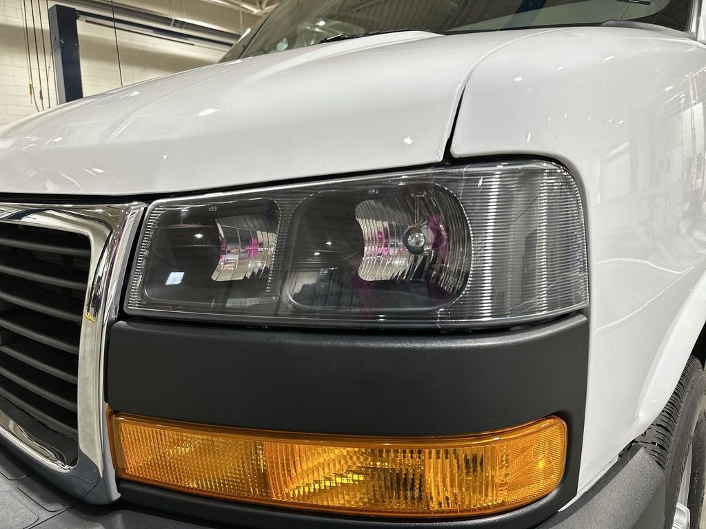 Used 2024 GMC Savana 2500 w/ Driver Convenience Package image 27