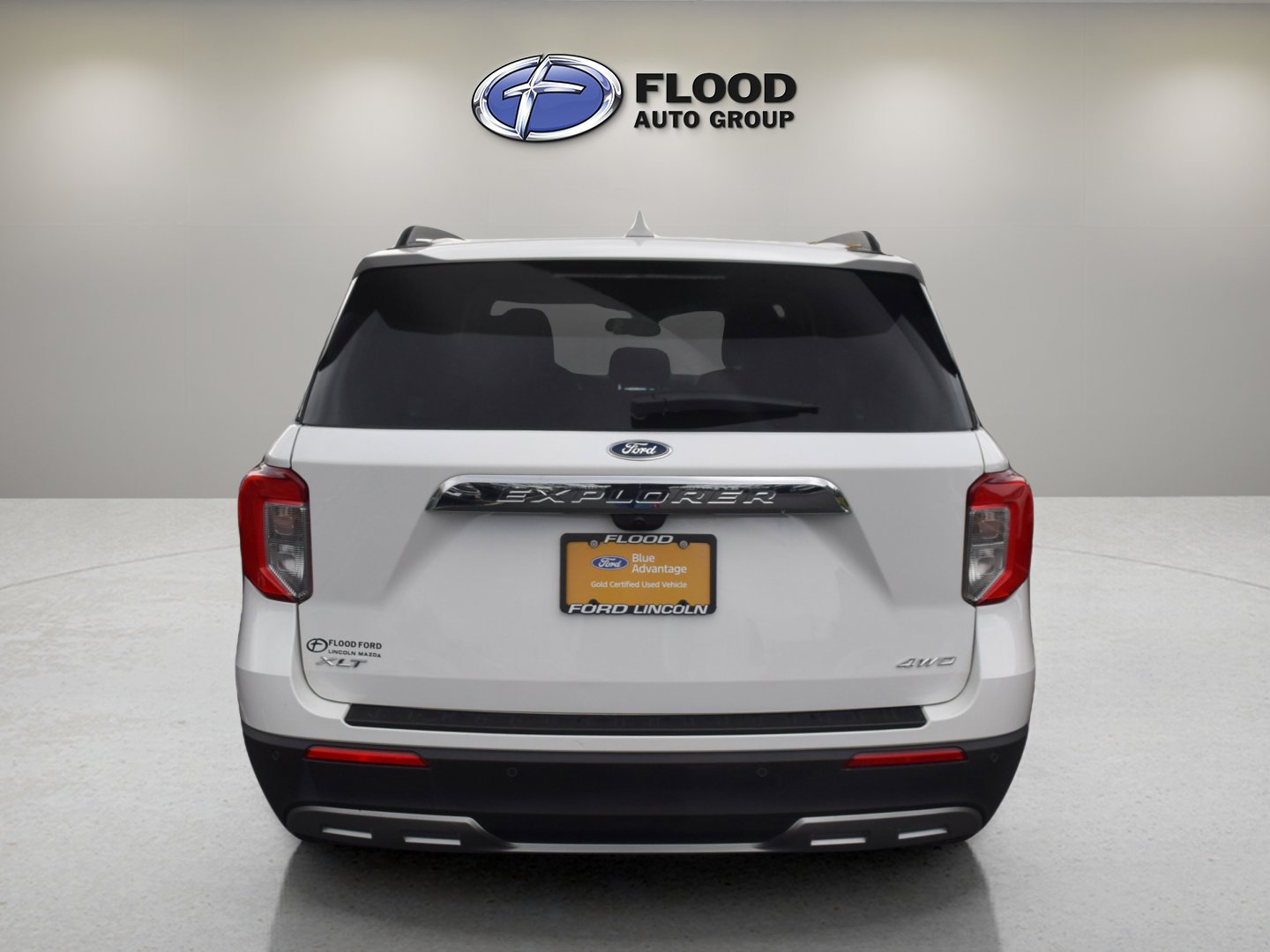 Used 2023 Ford Explorer XLT w/ Equipment Group 202A image 5