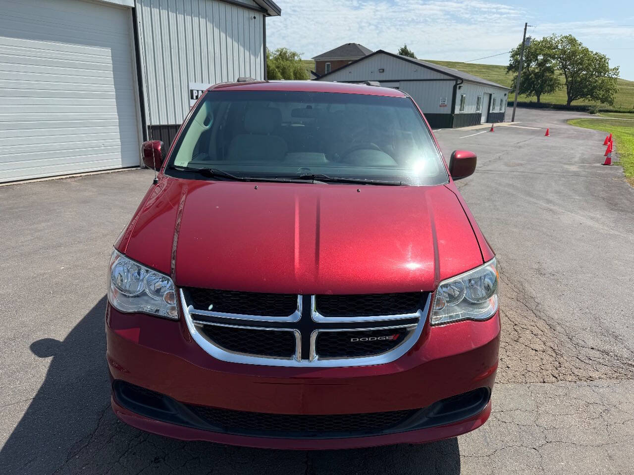 Used 2016 Dodge Grand Caravan SXT FWD image 8