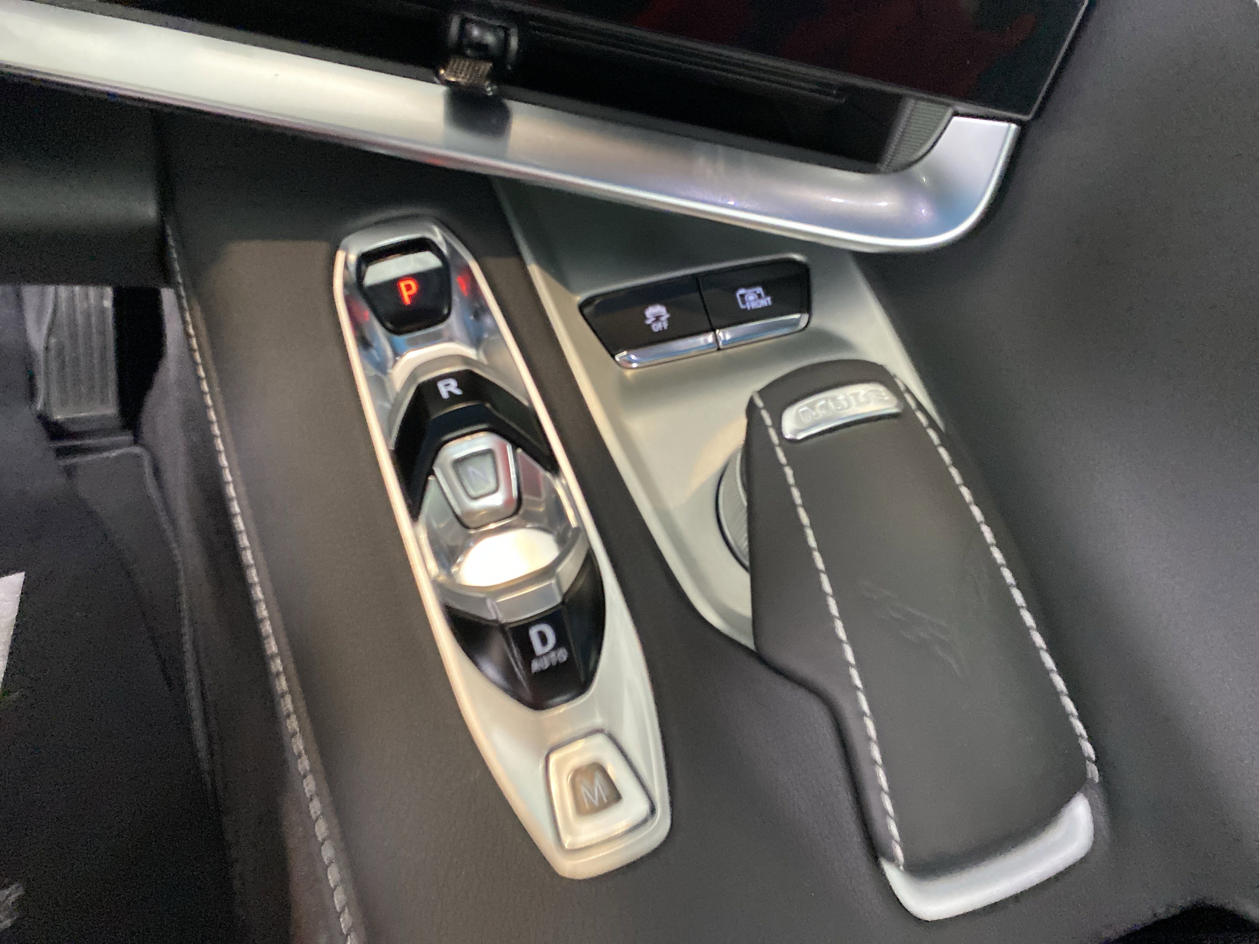 Used 2024 Chevrolet Corvette Stingray Preferred Cpe w/ Battery Protection Package image 13