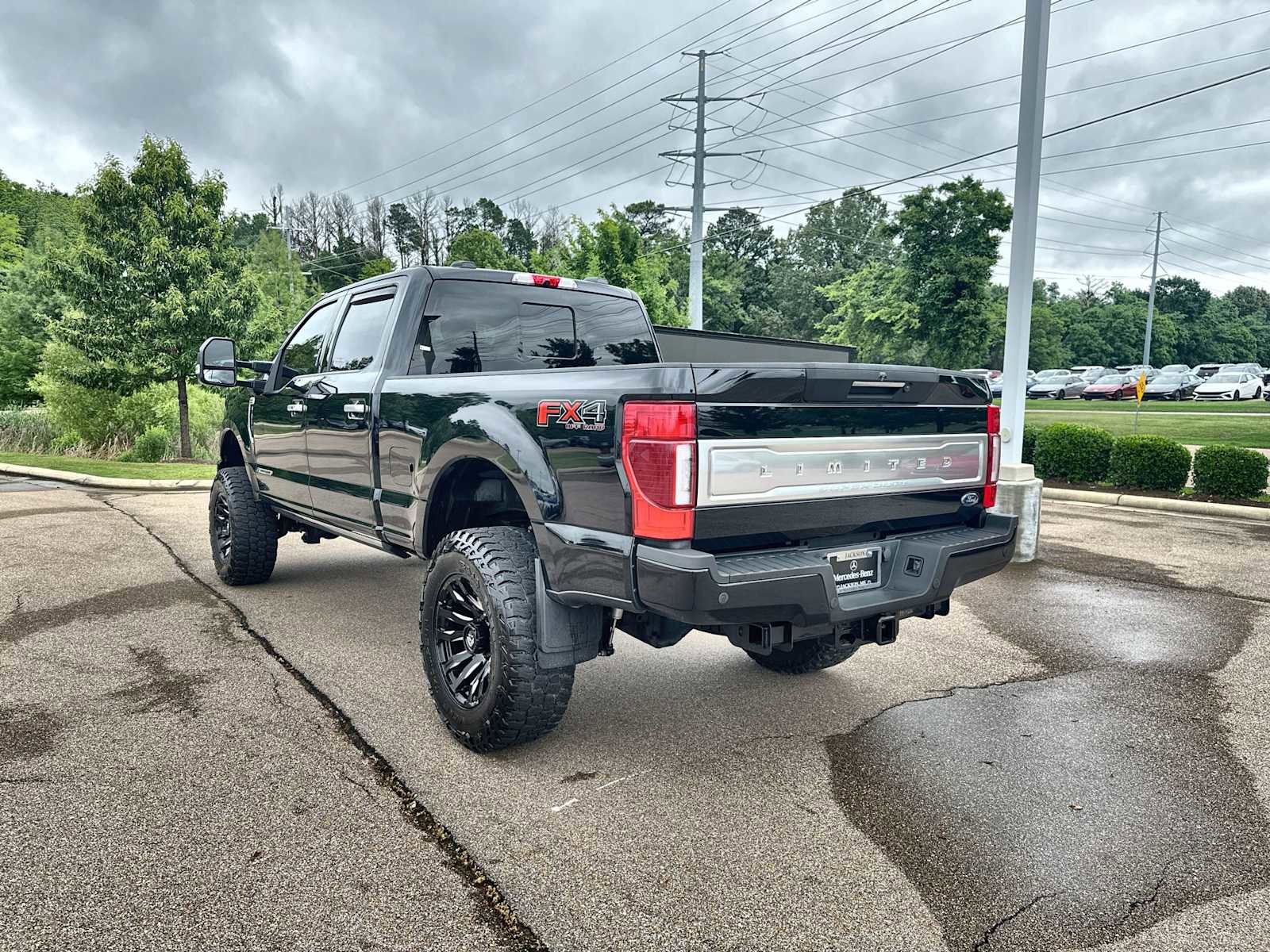 Used 2022 Ford F350 Limited w/ FX4 Off-Road Package AWD/4WD image 6
