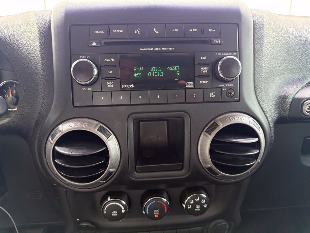 Used 2016 Jeep Wrangler Unlimited Sport AWD/4WD image 21