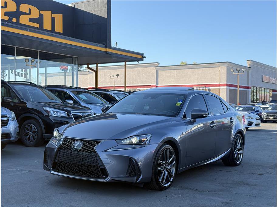 Used 2018 Lexus IS 300 F Sport image 3