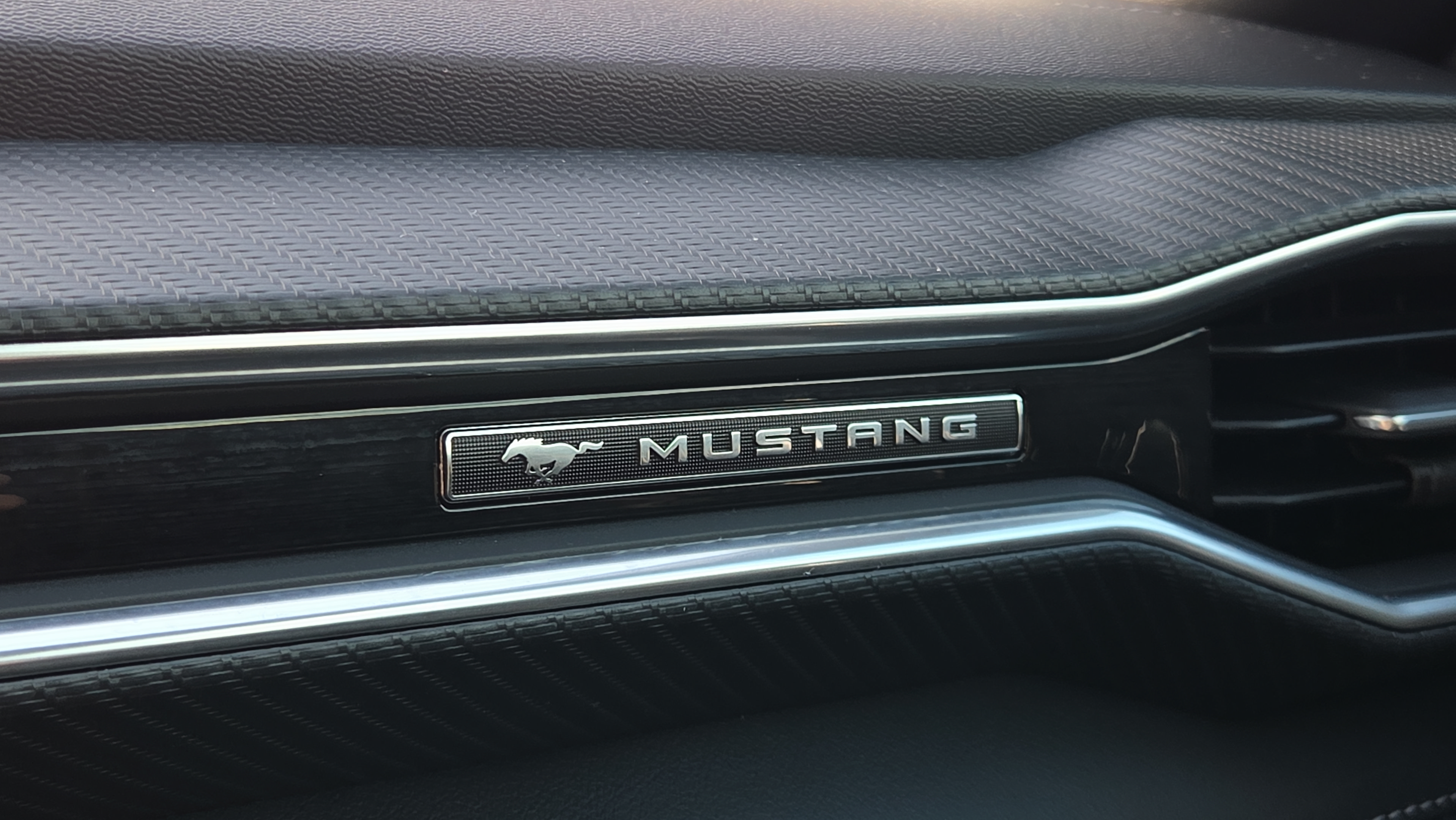 Used 2025 Ford Mustang GT Premium RWD image 31
