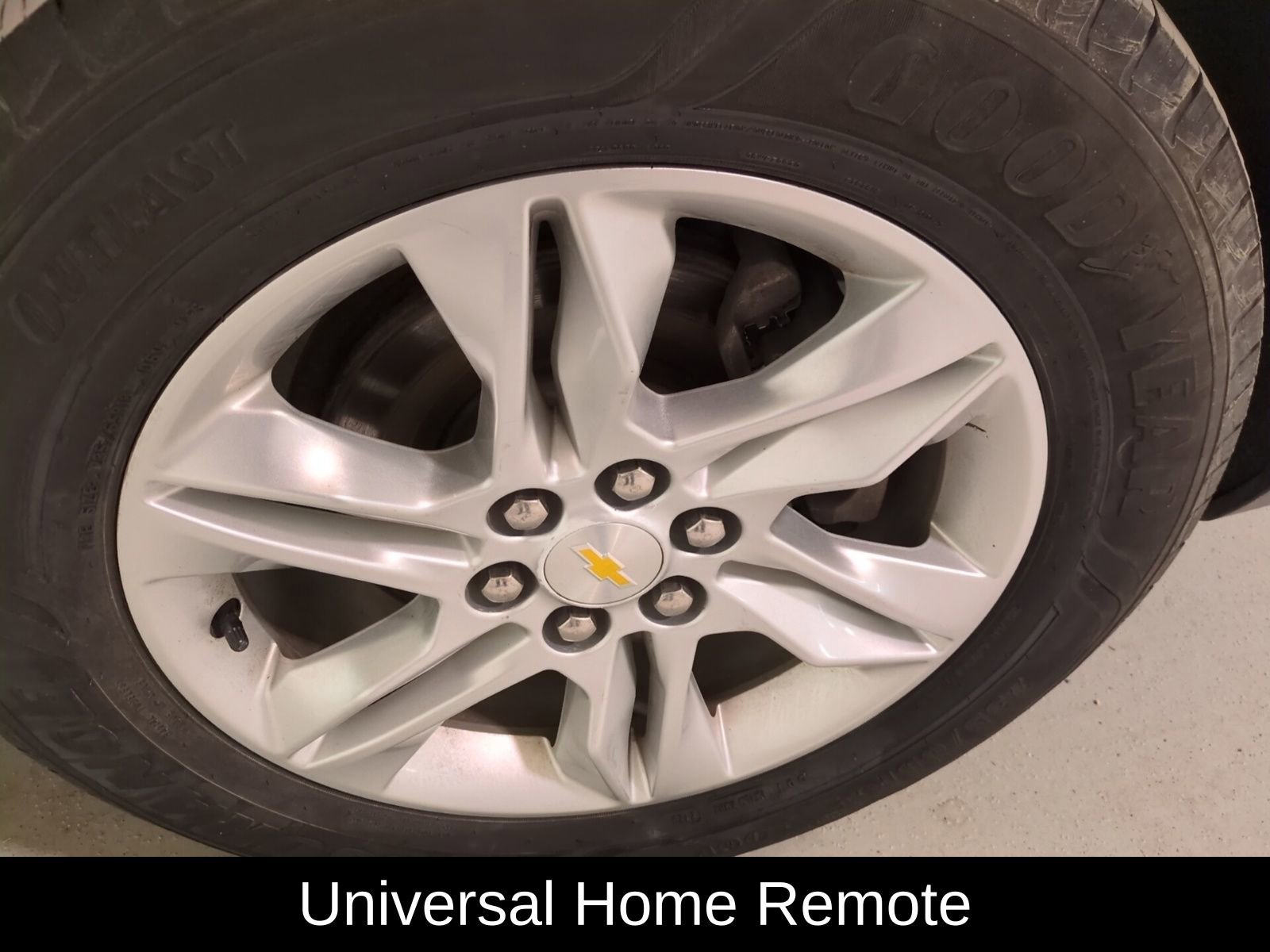 Used 2020 Chevrolet Blazer LT image 2