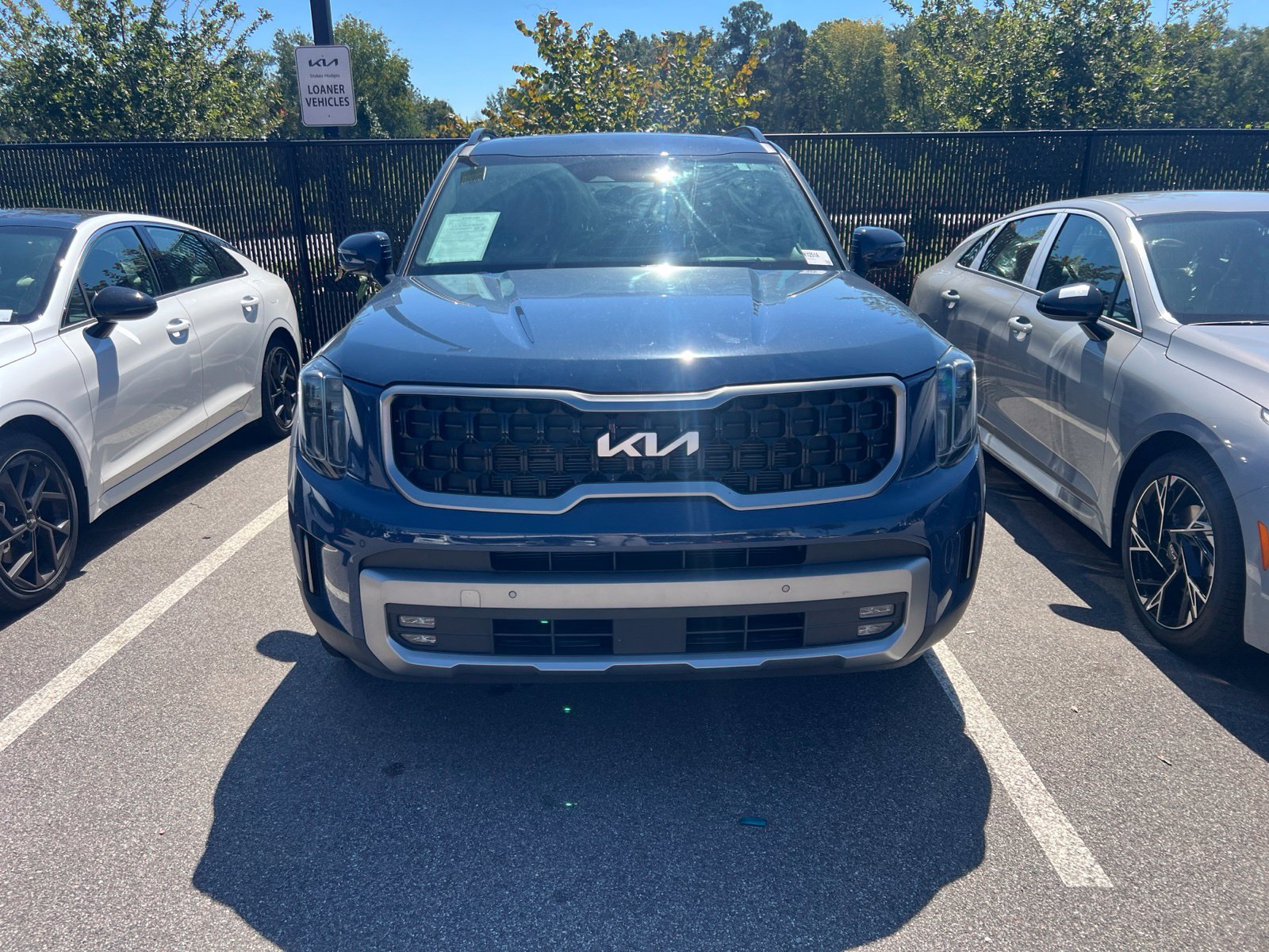 Used 2023 Kia Telluride SX Prestige X-Pro AWD/4WD image 2