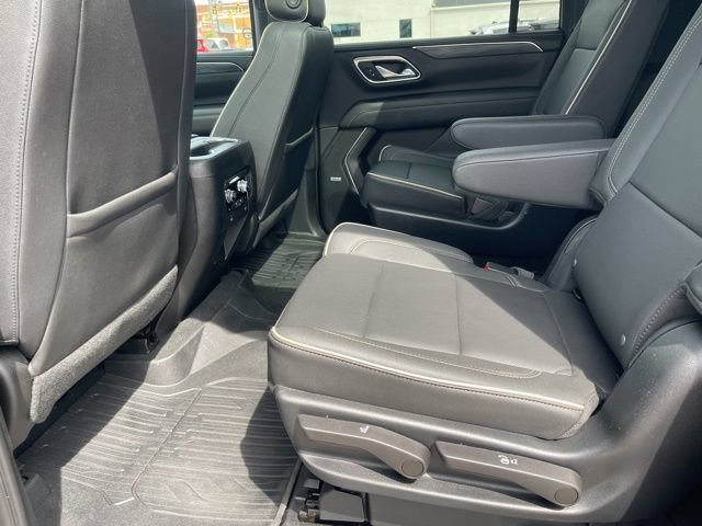 Used 2023 GMC Yukon XL SLT w/ SLT Luxury Package AWD/4WD image 19