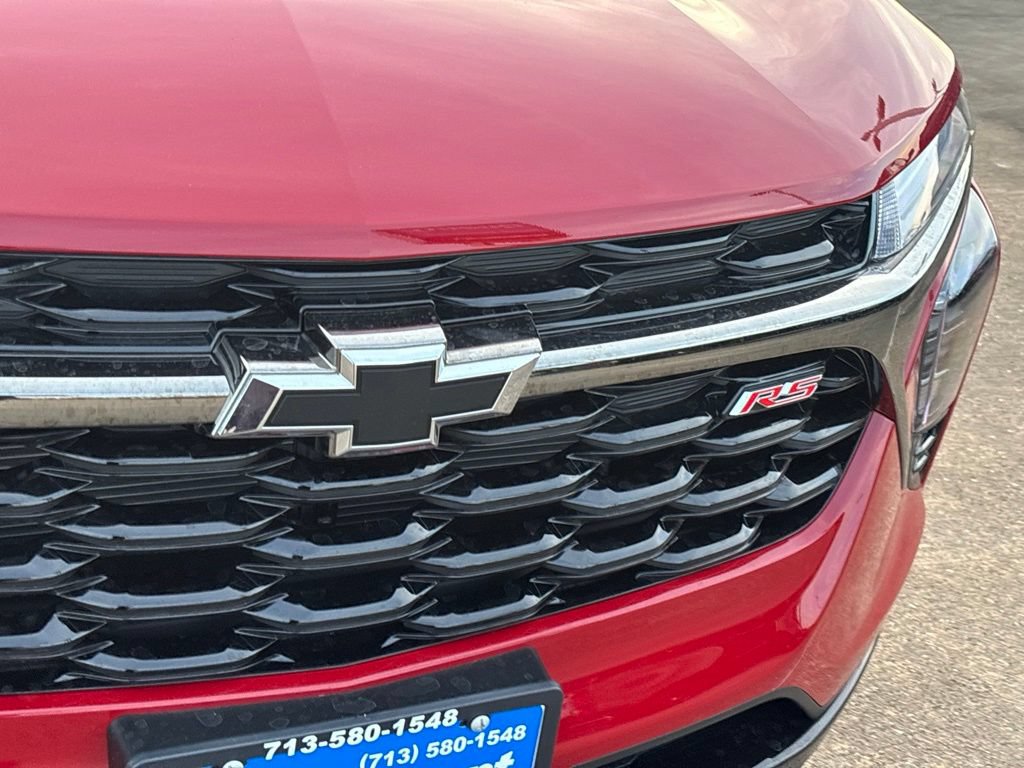 New 2026 Chevrolet Trax RS w/ Sunroof Package FWD image 4