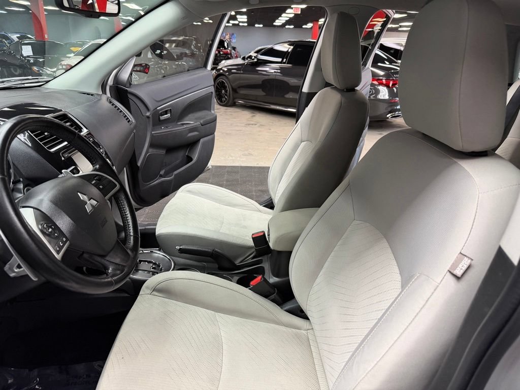 Used 2015 Mitsubishi Outlander Sport GT AWD/4WD image 32