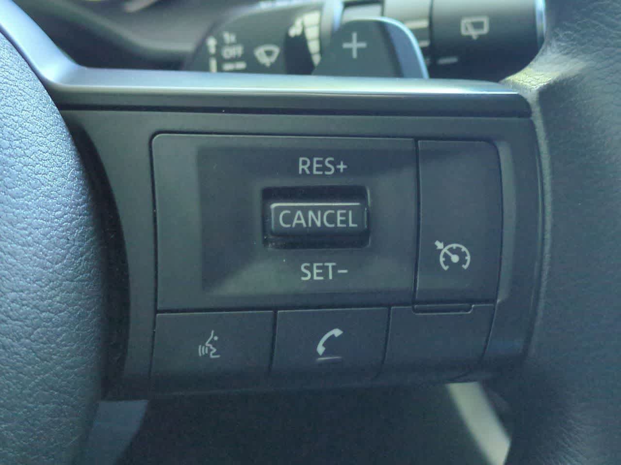 Used 2024 Nissan Rogue S FWD image 25