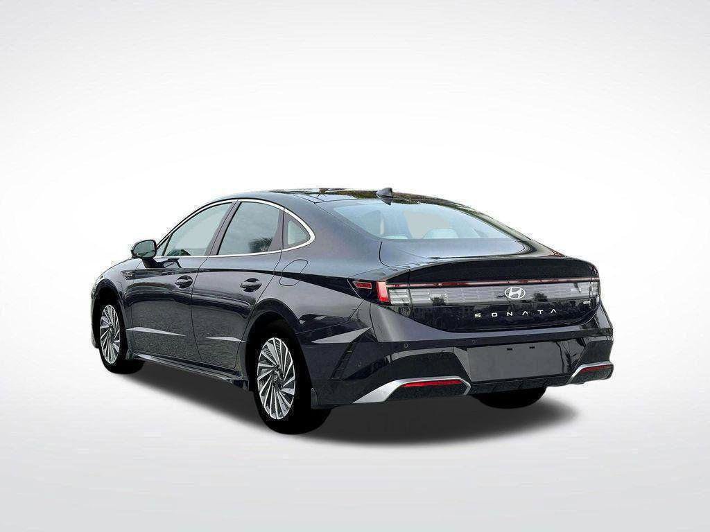 New 2026 Hyundai Sonata Limited FWD image 5
