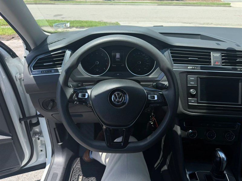 Used 2018 Volkswagen Tiguan S AWD/4WD image 10
