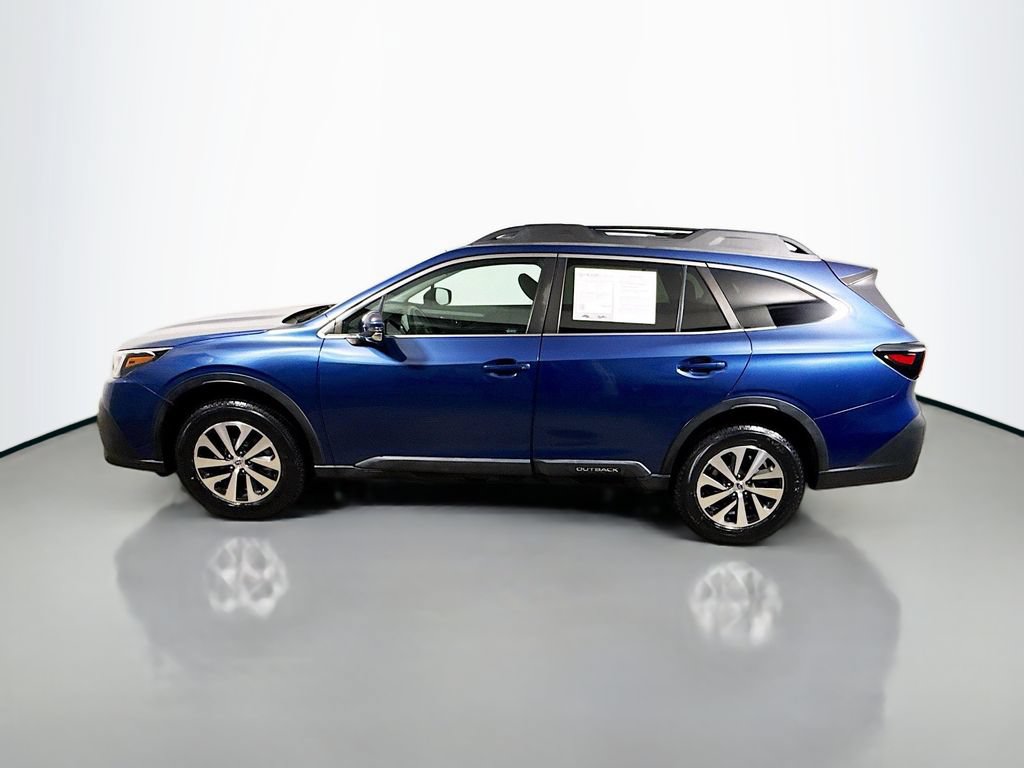 Used 2022 Subaru Outback Premium AWD/4WD image 4
