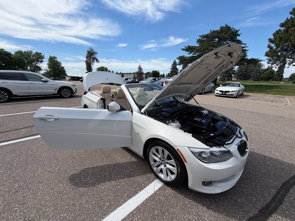 Used 2012 BMW 328i Convertible RWD image 68